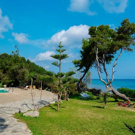 Villa Azzuro House - On The & Private Pool, By Zantewize *