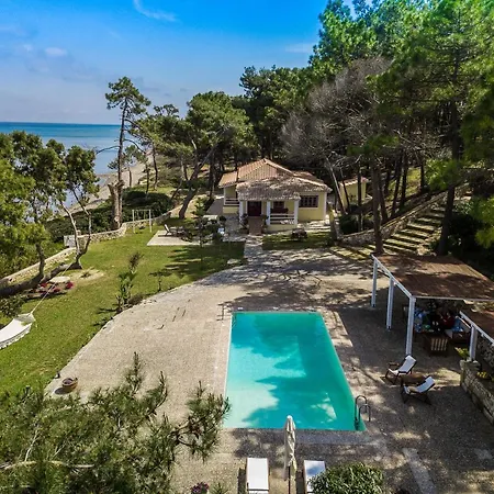 Azzuro House - On The & Private Pool, By Zantewize Villa *