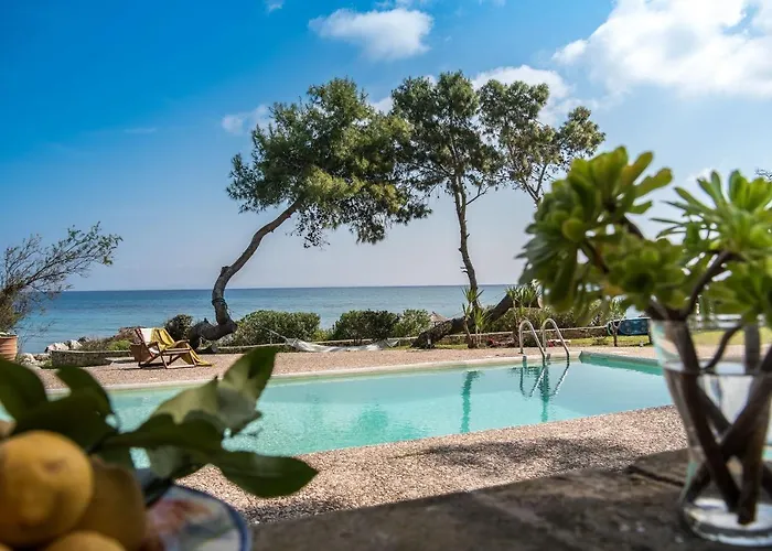 Azzuro House - On The & Private Pool, By Zantewize Vila *