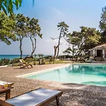 Azzuro House - On The & Private Pool, By Zantewize *