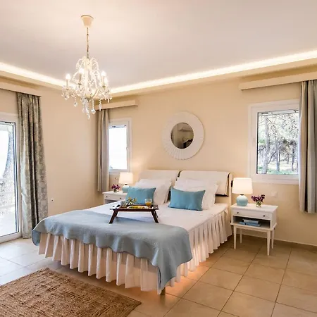 Azzuro House - On The & Private Pool, By Zantewize Βίλα Ανω Βασιλικος