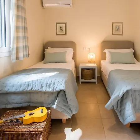 Azzuro House - On The & Private Pool, By Zantewize Βίλα *