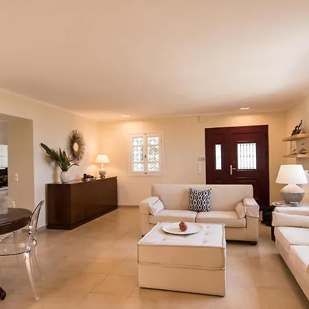 Azzuro House - On The & Private Pool, By Zantewize Βίλα