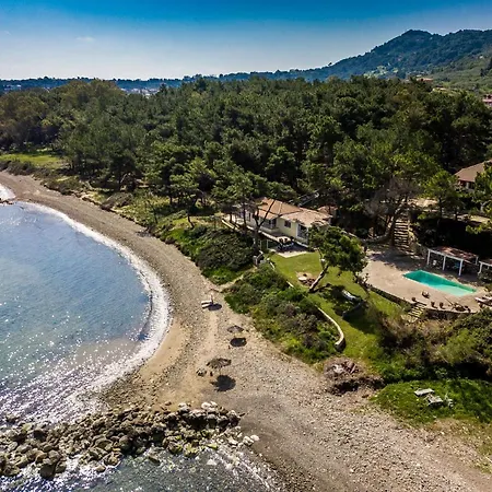 Βίλα Azzuro House - On The & Private Pool, By Zantewize Ανω Βασιλικος