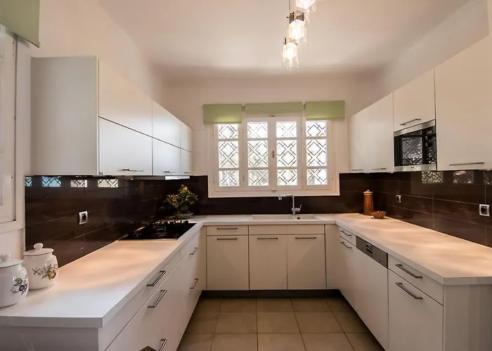 Azzuro House - On The & Private Pool, By Zantewize * Василикос