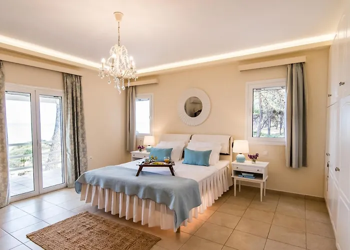 Azzuro House - On The & Private Pool, By Zantewize Вилла Василикос