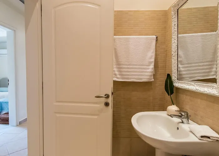 Azzuro House - On The & Private Pool, By Zantewize * Василикос