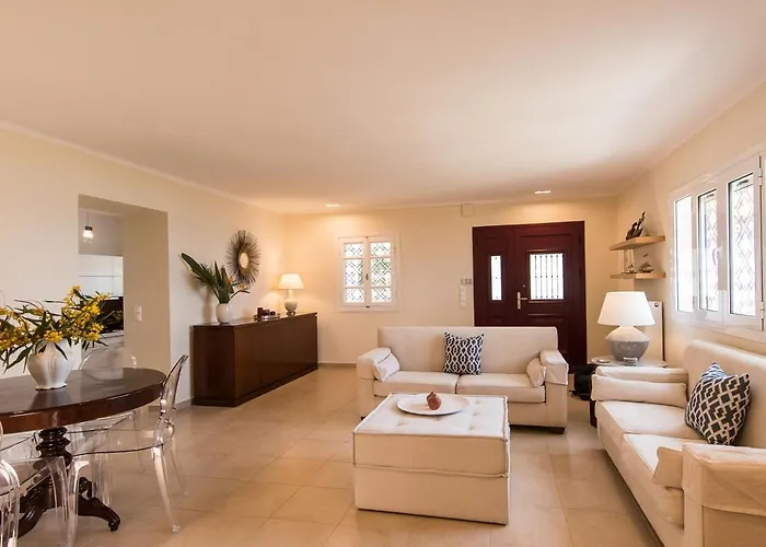 Azzuro House - On The & Private Pool, By Zantewize Вилла