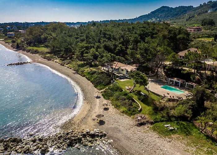 Вилла Azzuro House - On The & Private Pool, By Zantewize Василикос