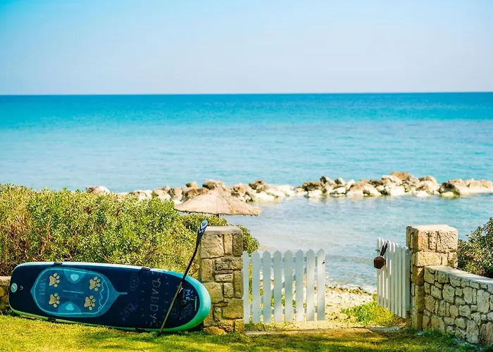 Azzuro House - On The & Private Pool, By Zantewize *