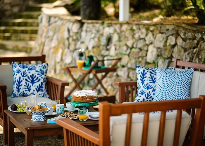 Azzuro House - On The & Private Pool, By Zantewize Василикос