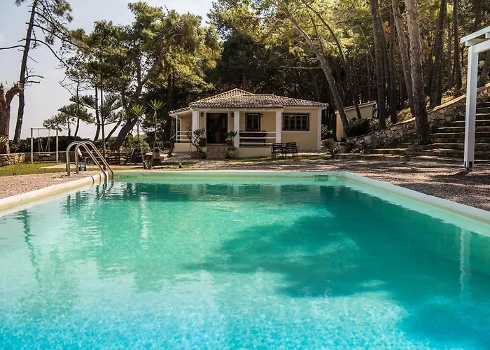 Вилла Azzuro House - On The & Private Pool, By Zantewize