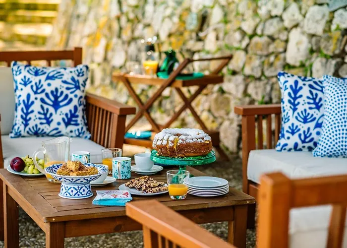 Azzuro House - On The & Private Pool, By Zantewize Василикос