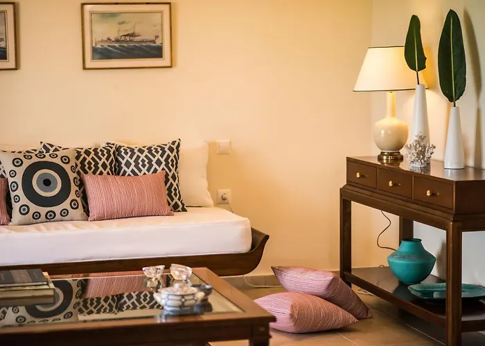 Вилла Azzuro House - On The & Private Pool, By Zantewize